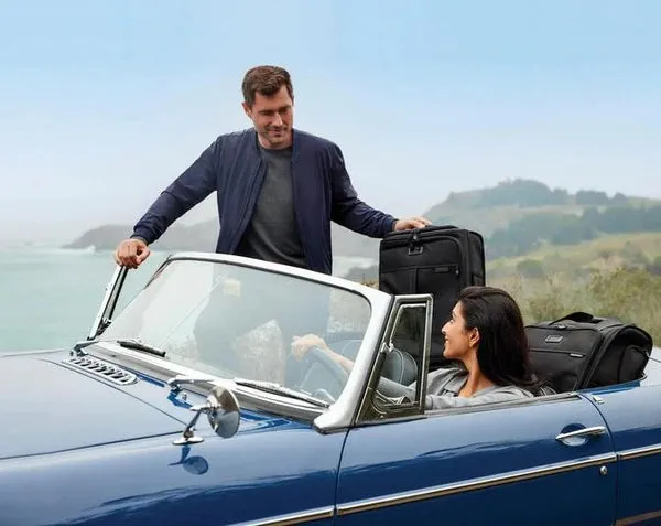 Briggs & Riley Baseline Medium 2-Wheel Duffle