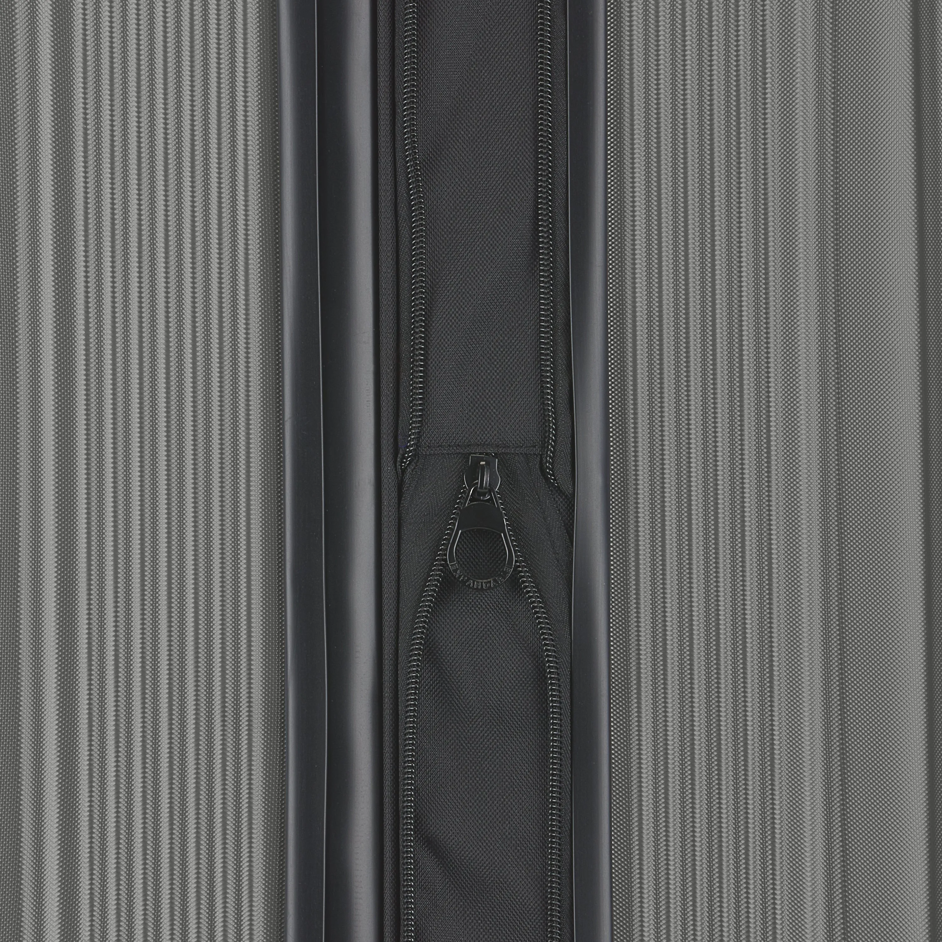 Bugatti Singapore 28in ABS/PC Luggage