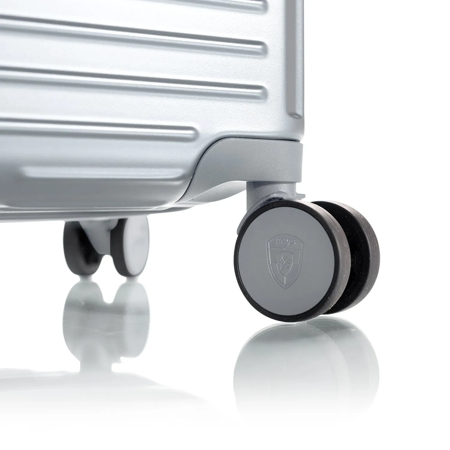 Cruze 21" Carry-on Luggage