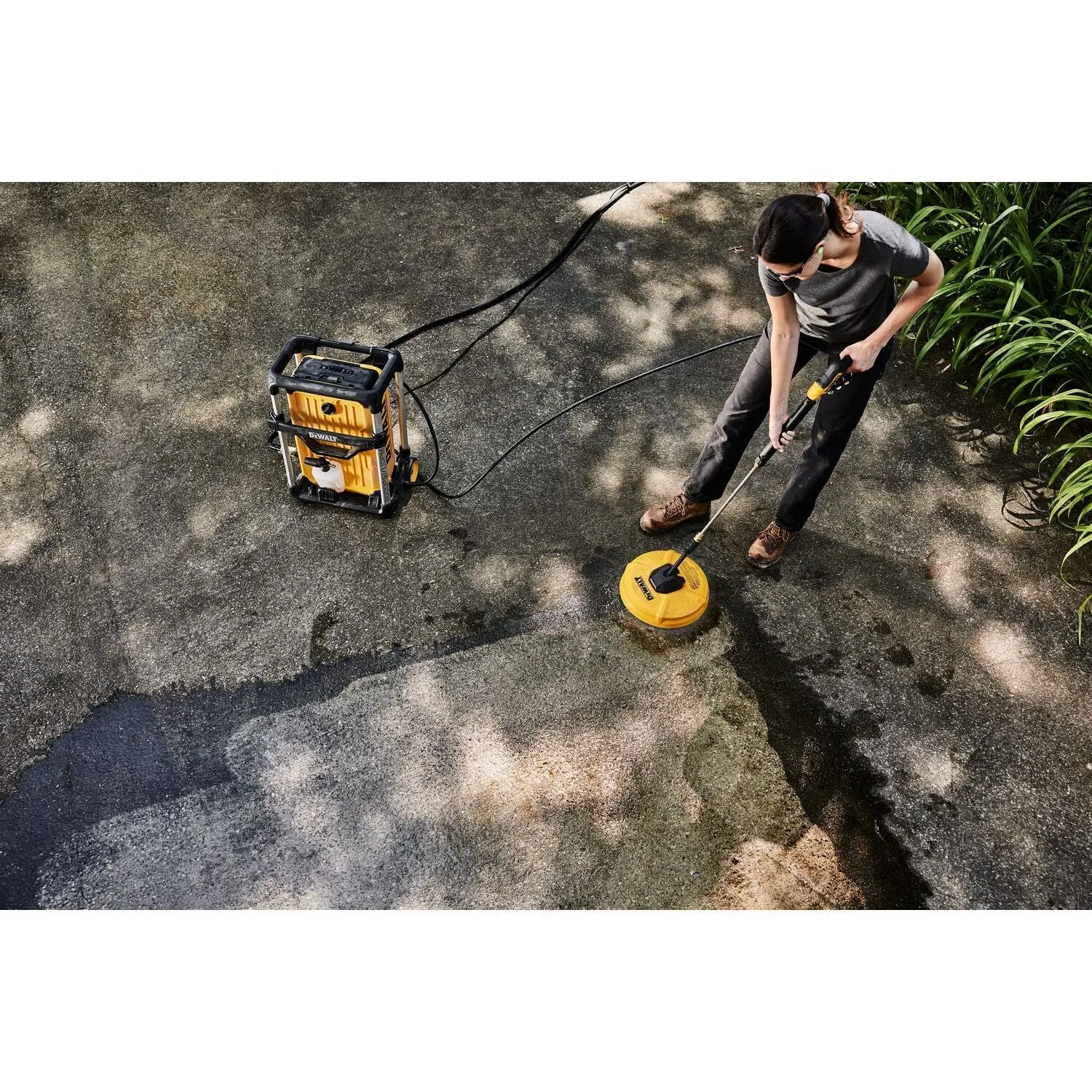 DEWALT DWPW3000-3000 Max PSI* 1.1 GPM 15 AMP Brushless Jobsite Electric Cold Water Pressure Washer