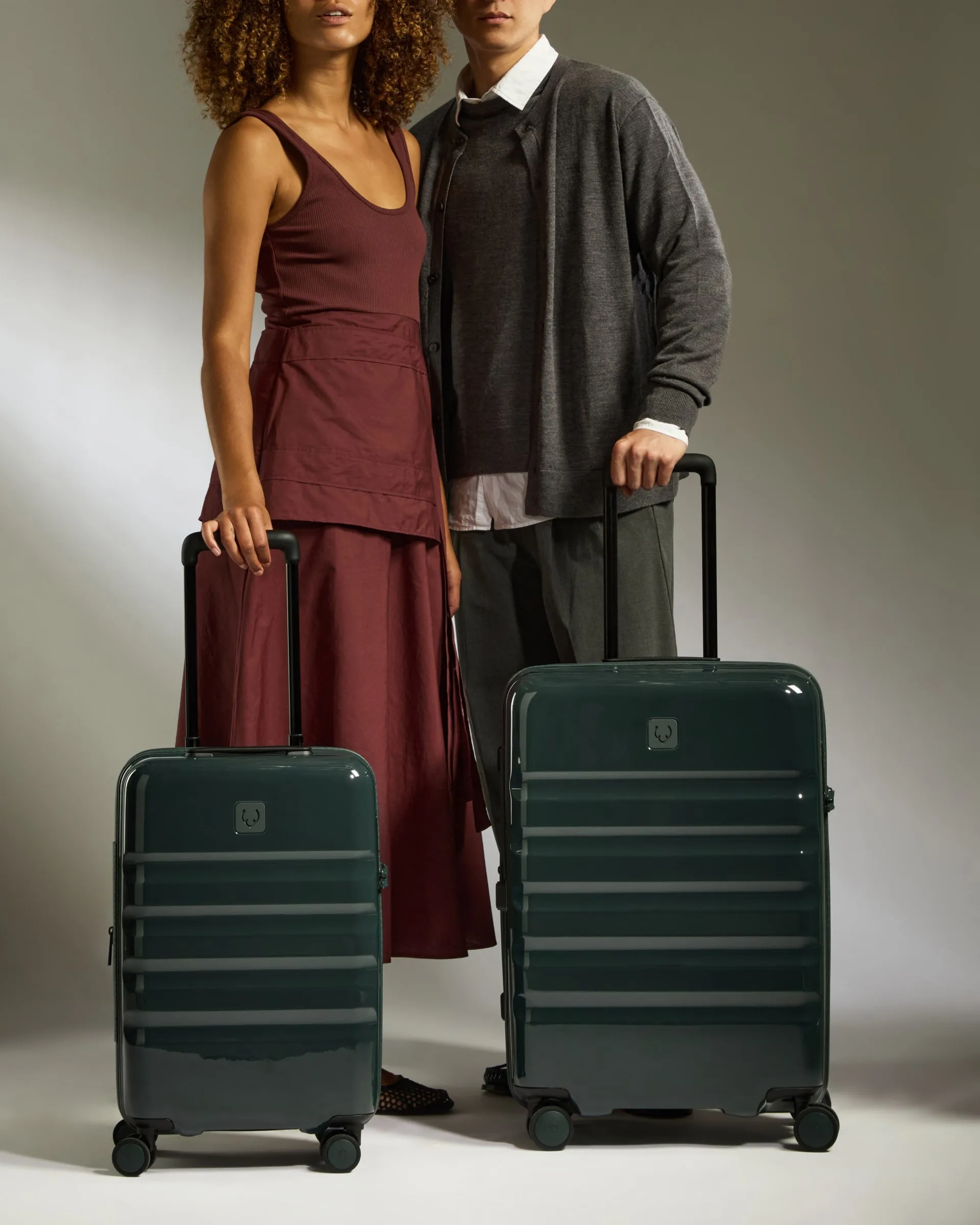 Expandable Carry-on Luggage in Green Gloss - Icon Stripe