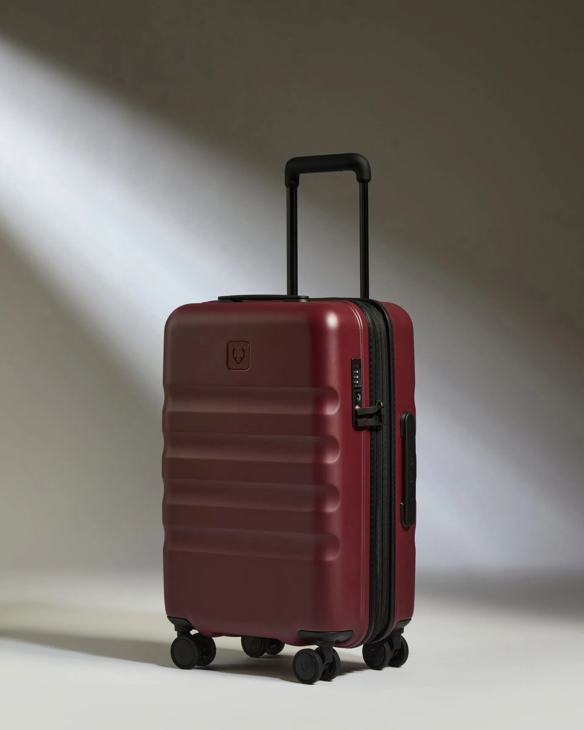 Expandable Carry-on Luggage Set in Cedar Red - Icon Stripe