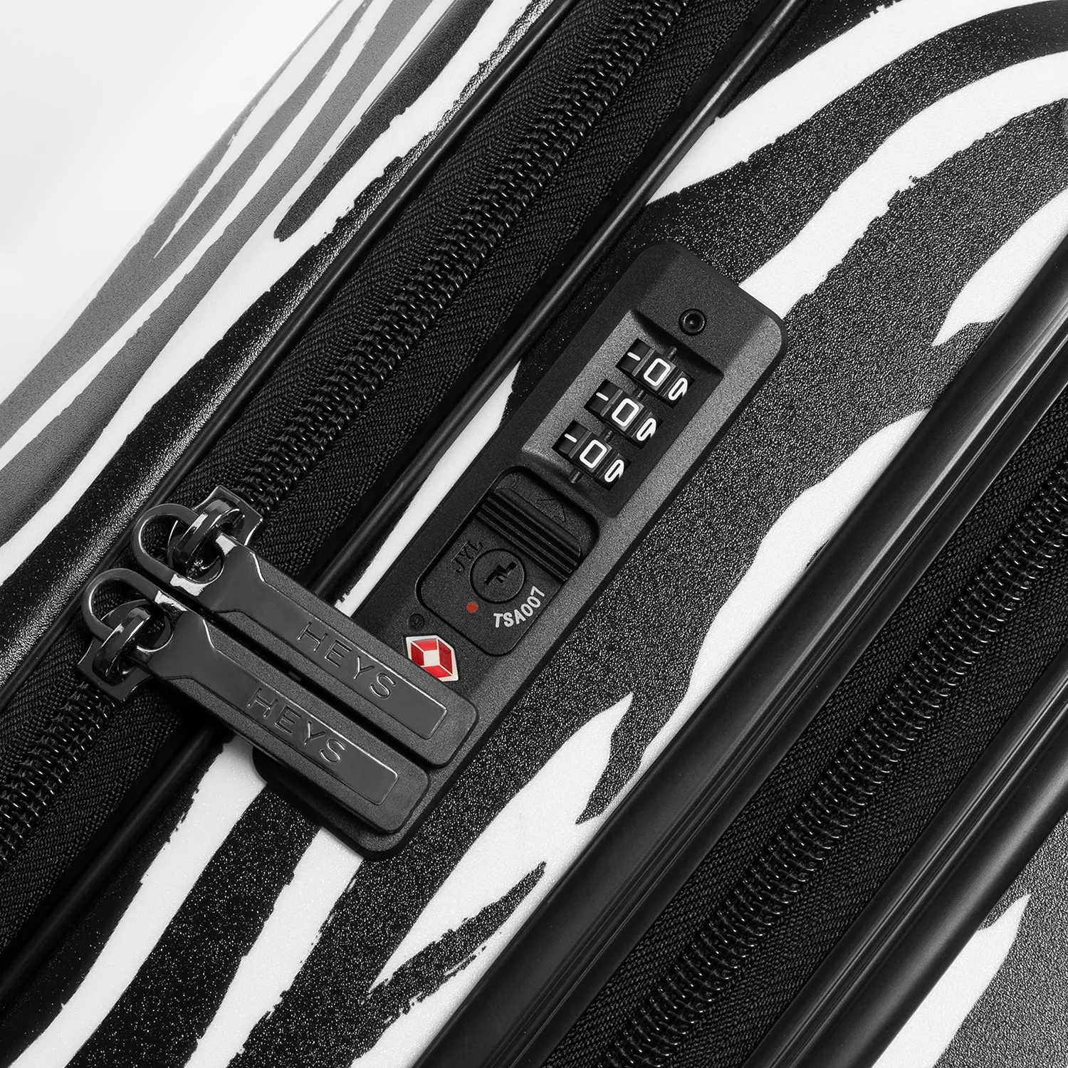 EZ Fashion Prints 26 Inch Luggage