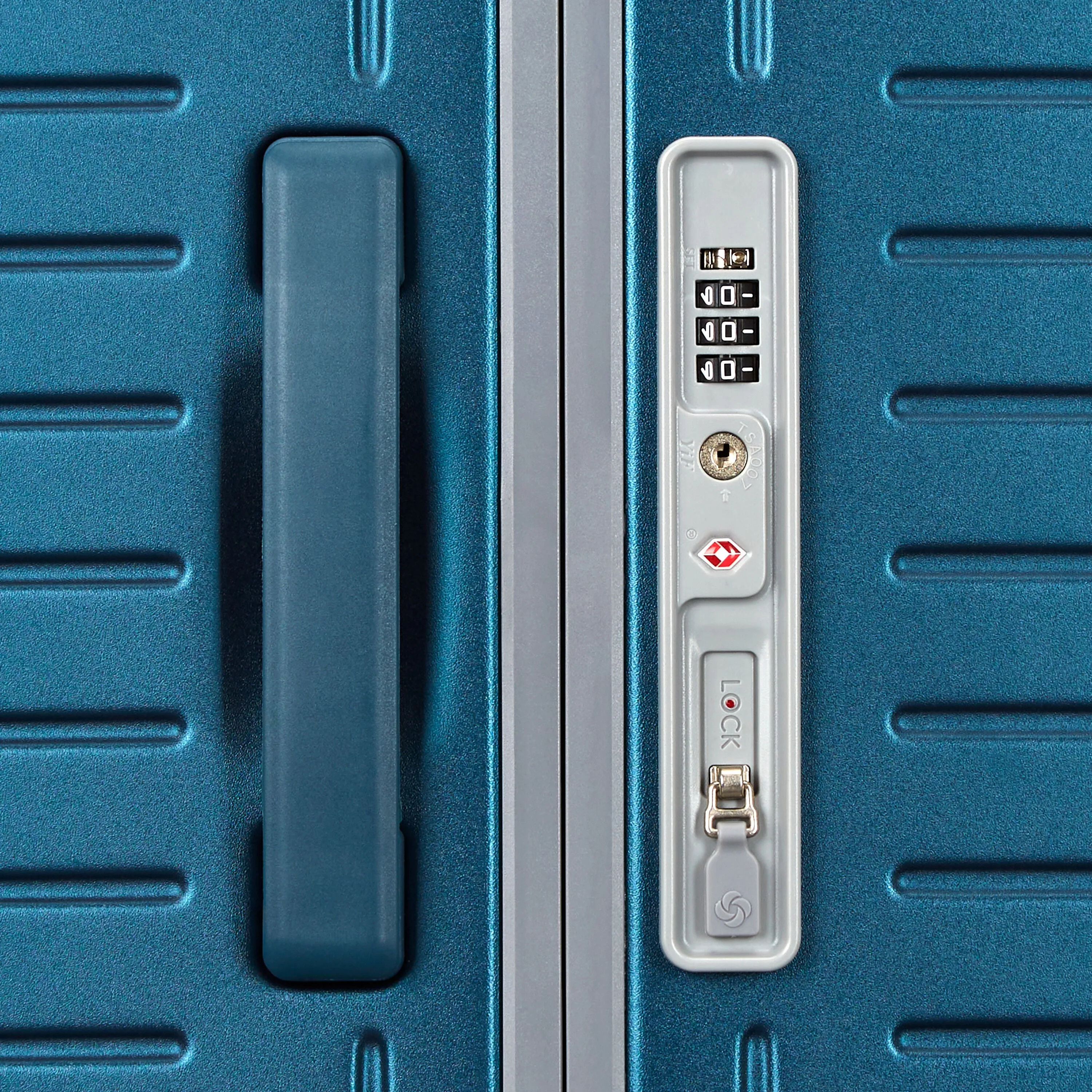 Framelock Max Hardside  Carry-On Luggage