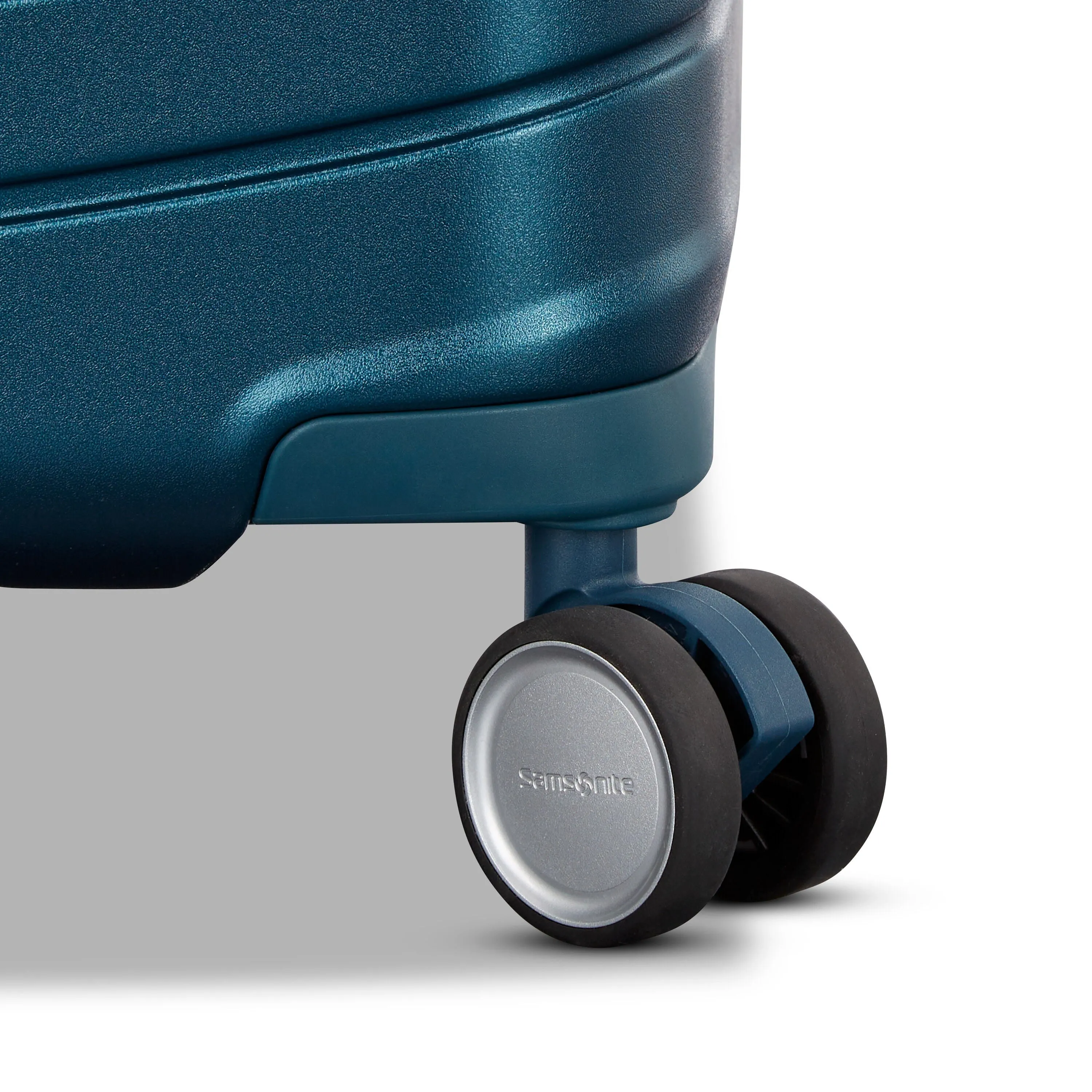 Framelock Max Hardside  Carry-On Luggage