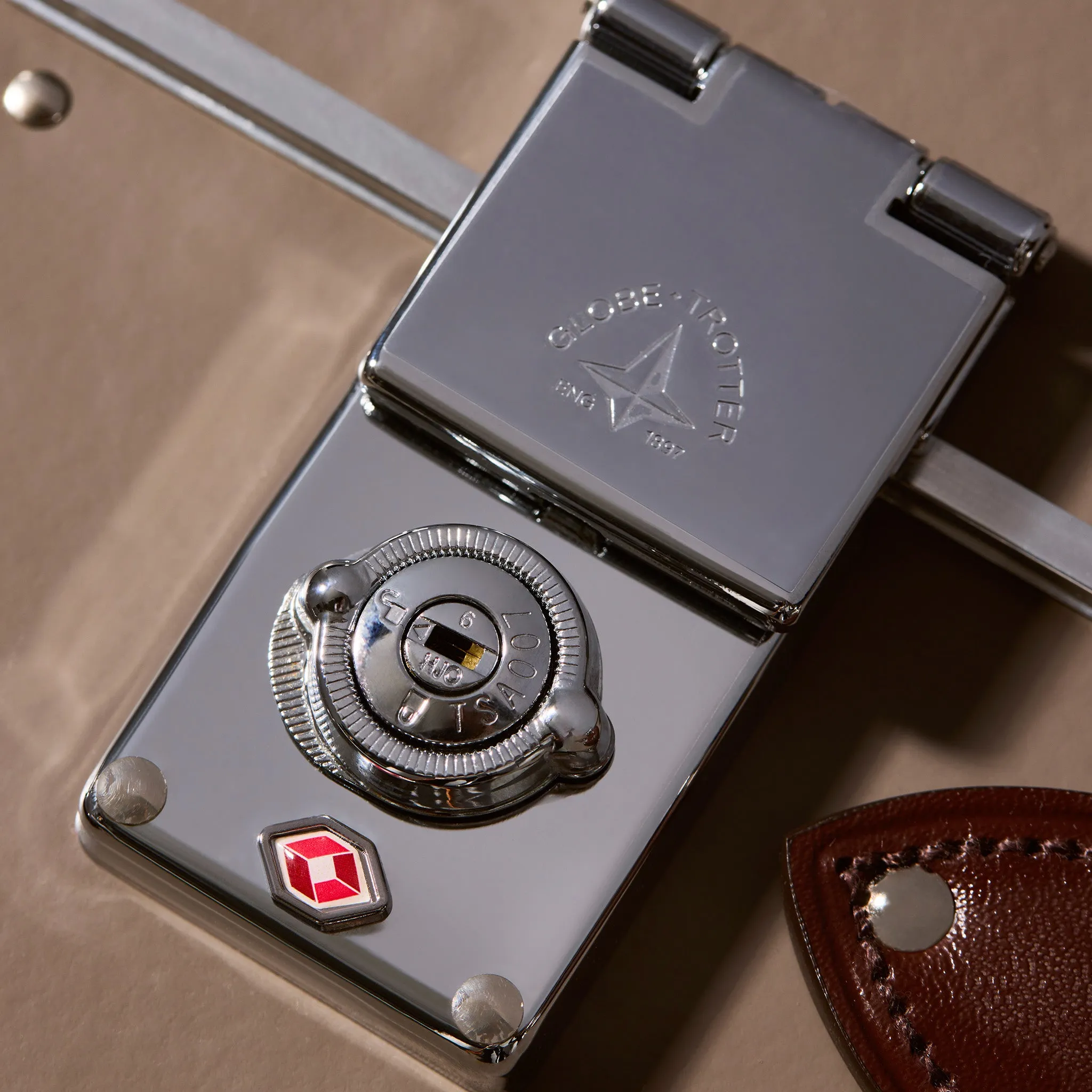 Metropolis · Carry-On - 4 Wheels | Noble Brown/Brown/Chrome