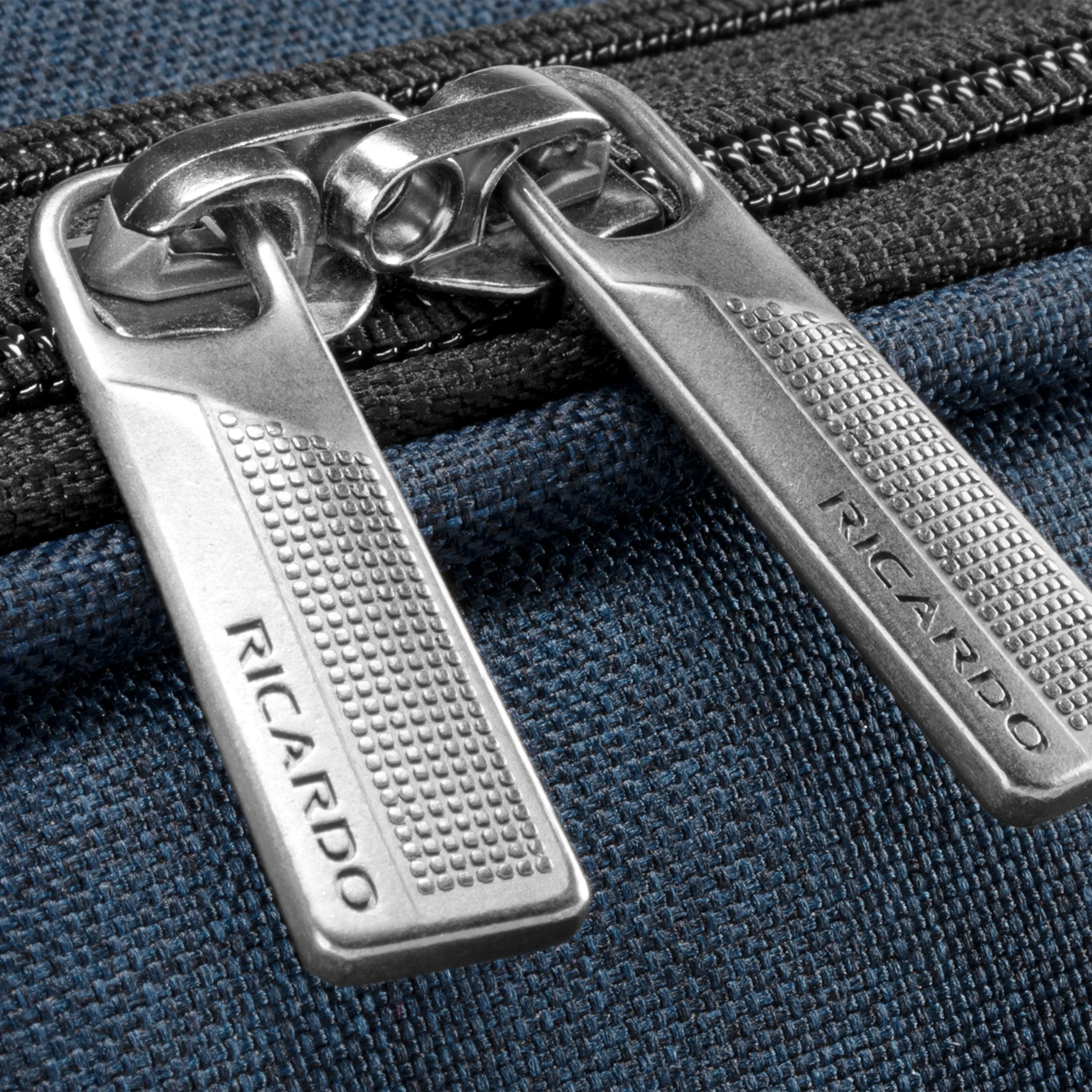 Ricardo Beverly Hills Malibu 3.0 Medium Check-In Expandable Spinner Luggage