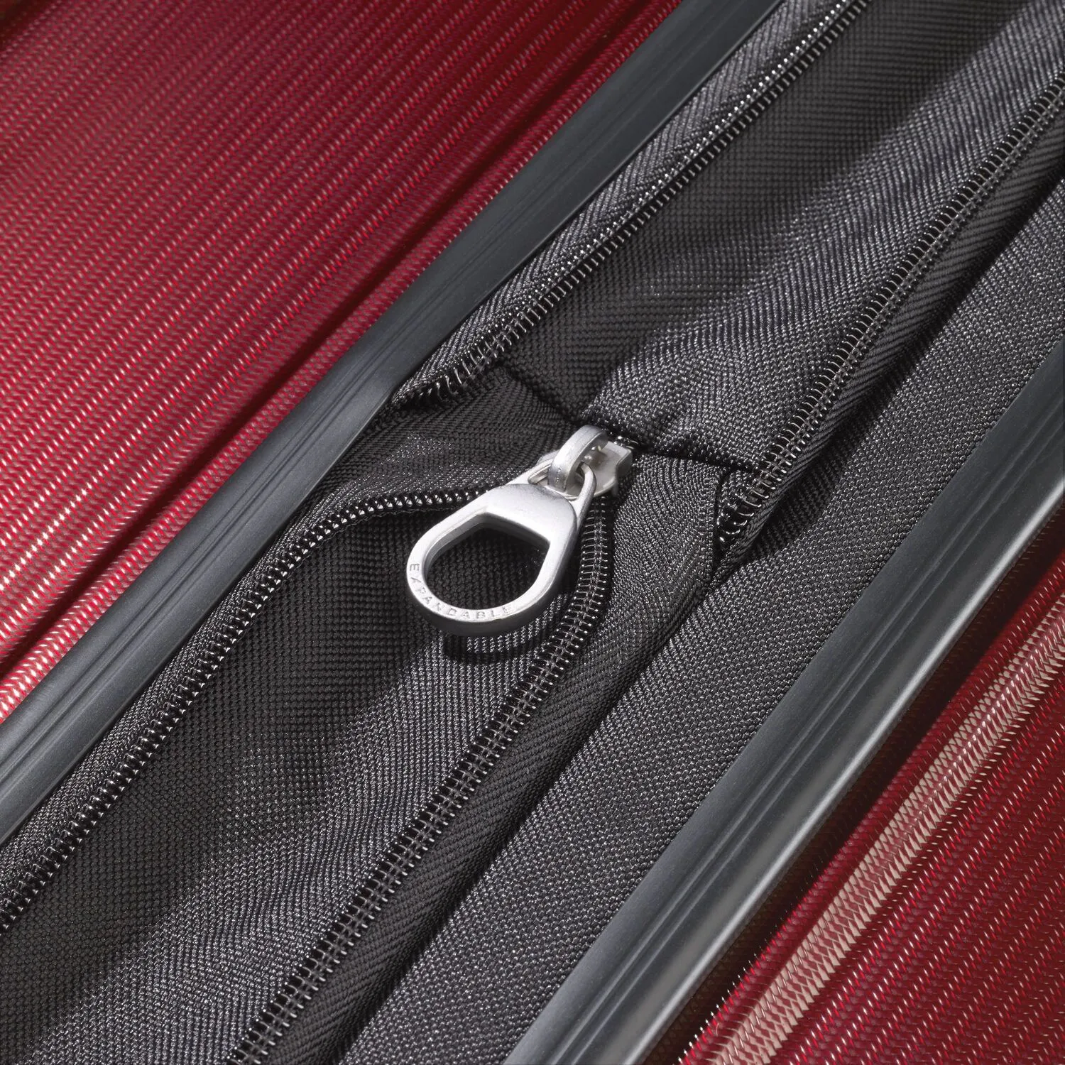 Samsonite Winfield NXT Spinner Large Expandable Luggage