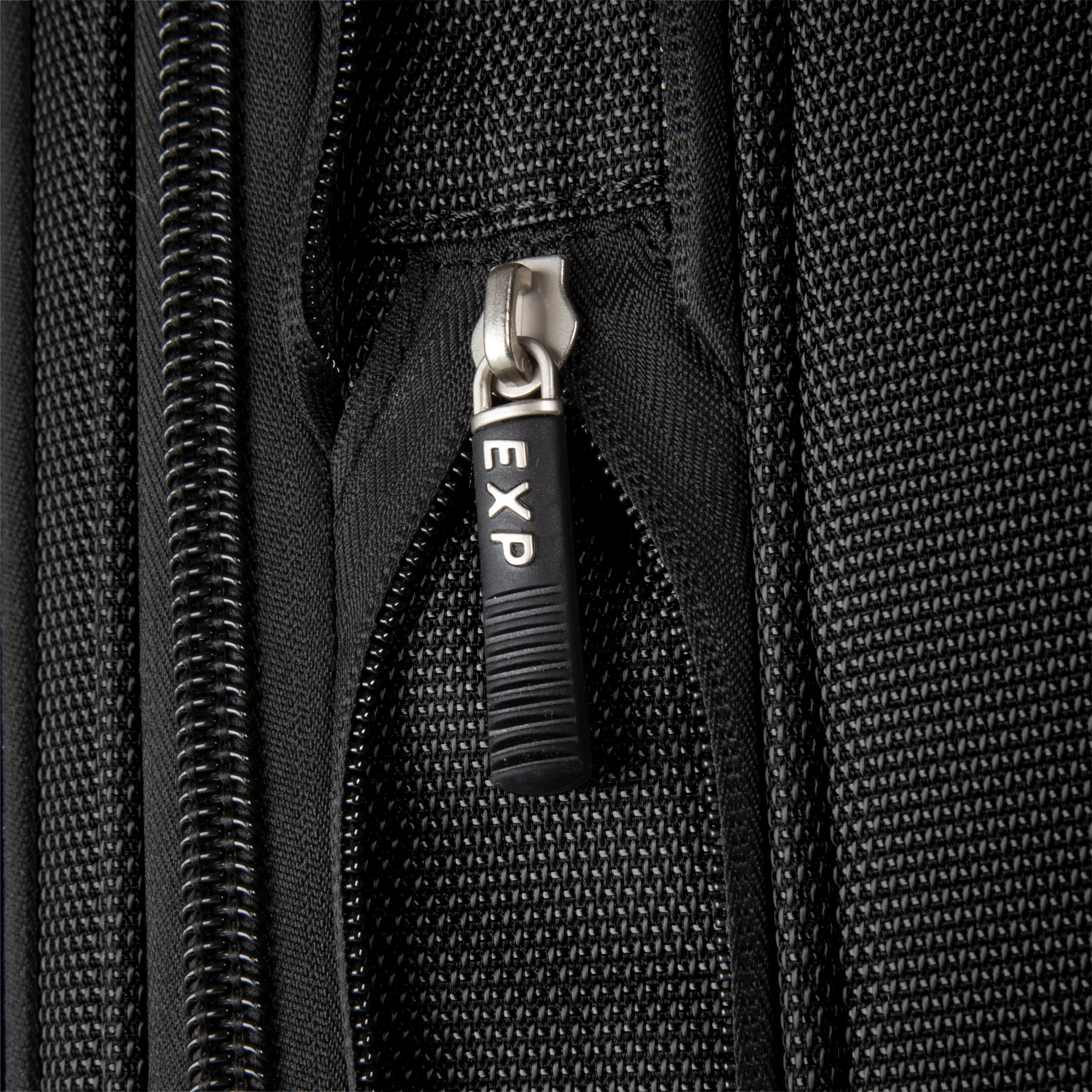 Sigma 7.0 Softside Large Check-In Luggage