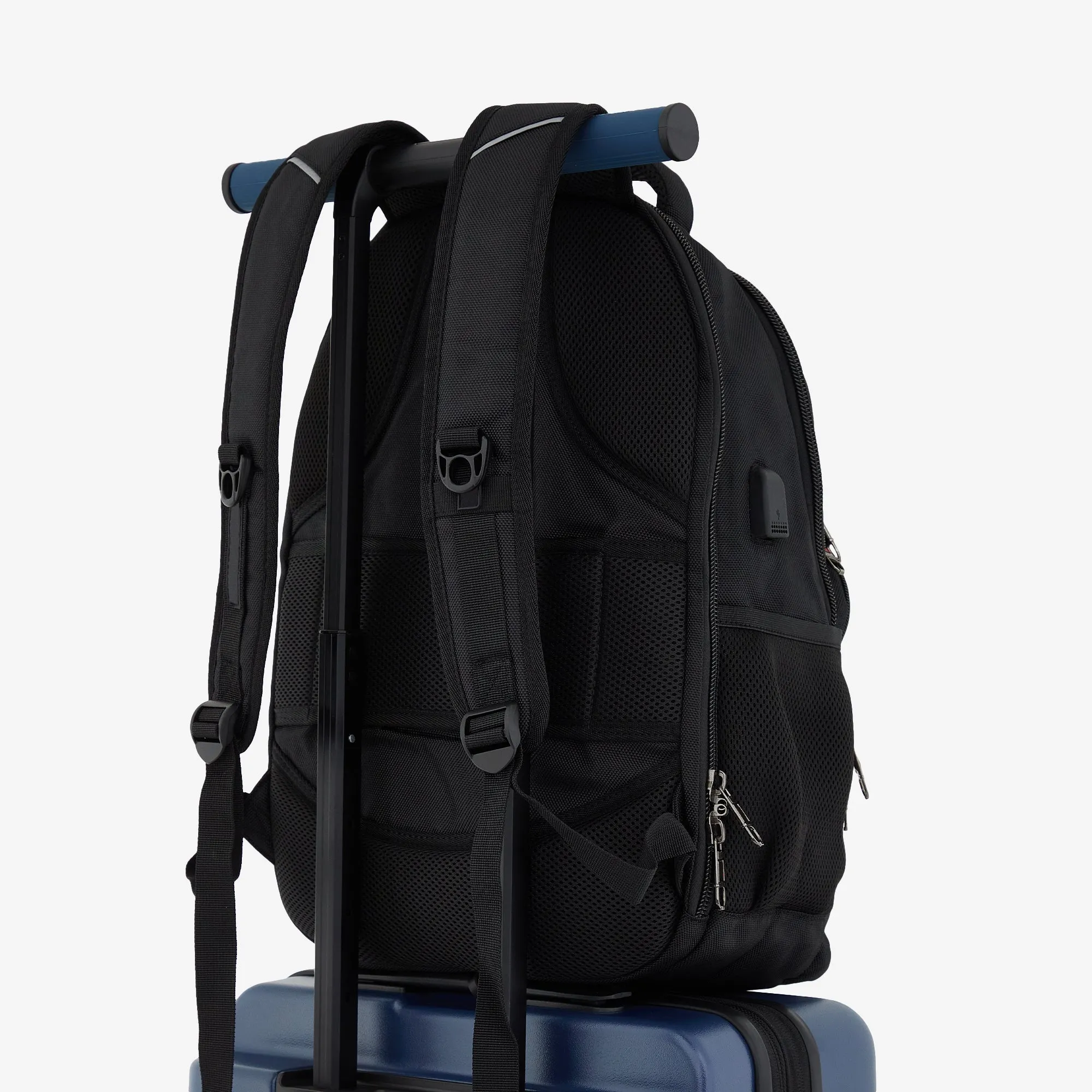 Tilburg | Wing-On™ Luggage