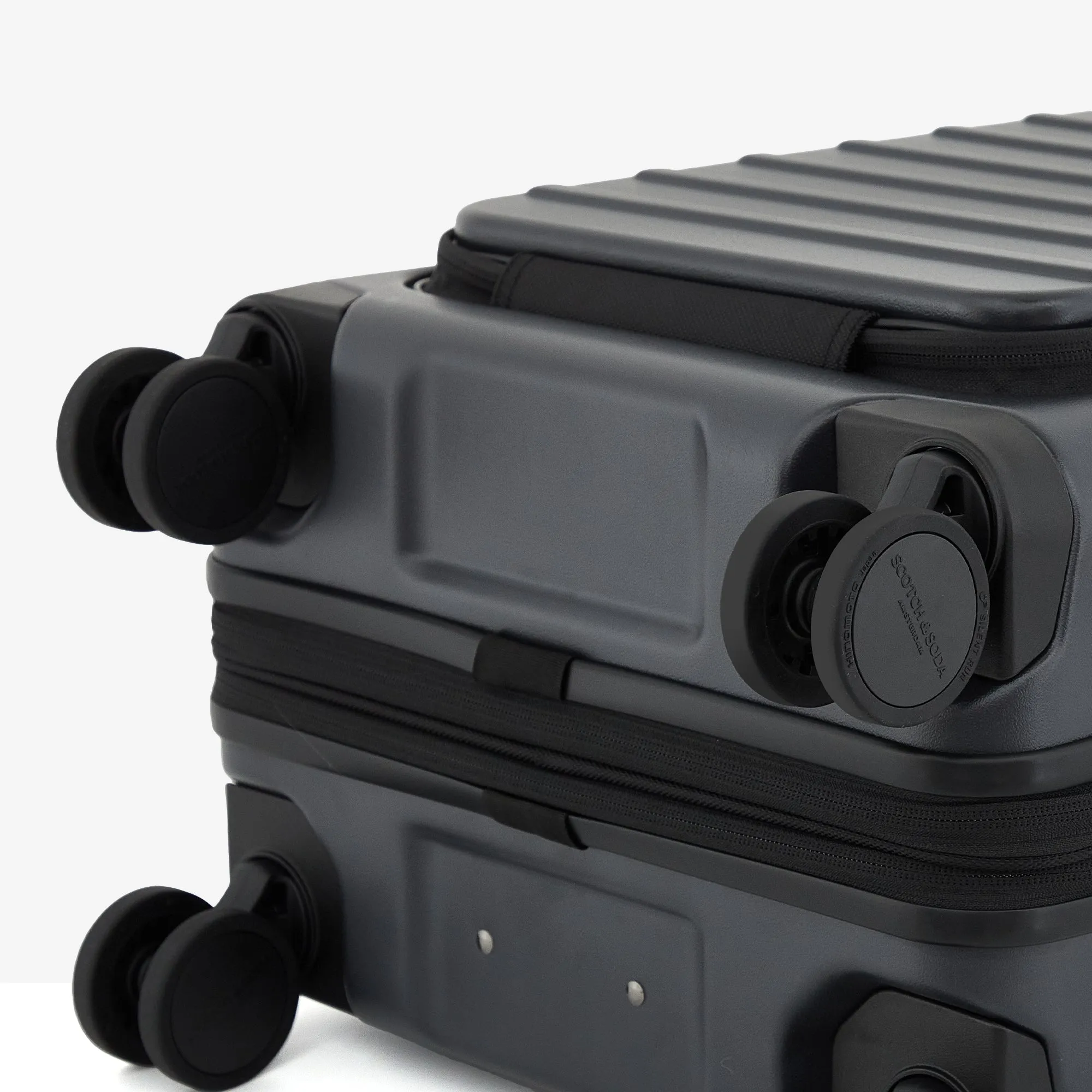 Tilburg | Wing-On™ Luggage