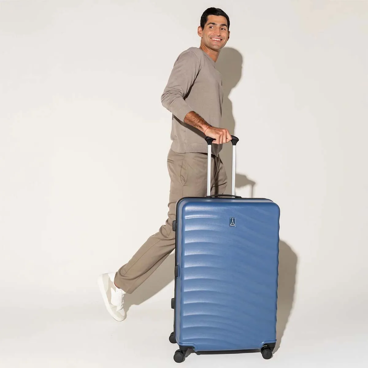 Travelpro Maxlite Air V2 Large Check-In Hardside Spinner