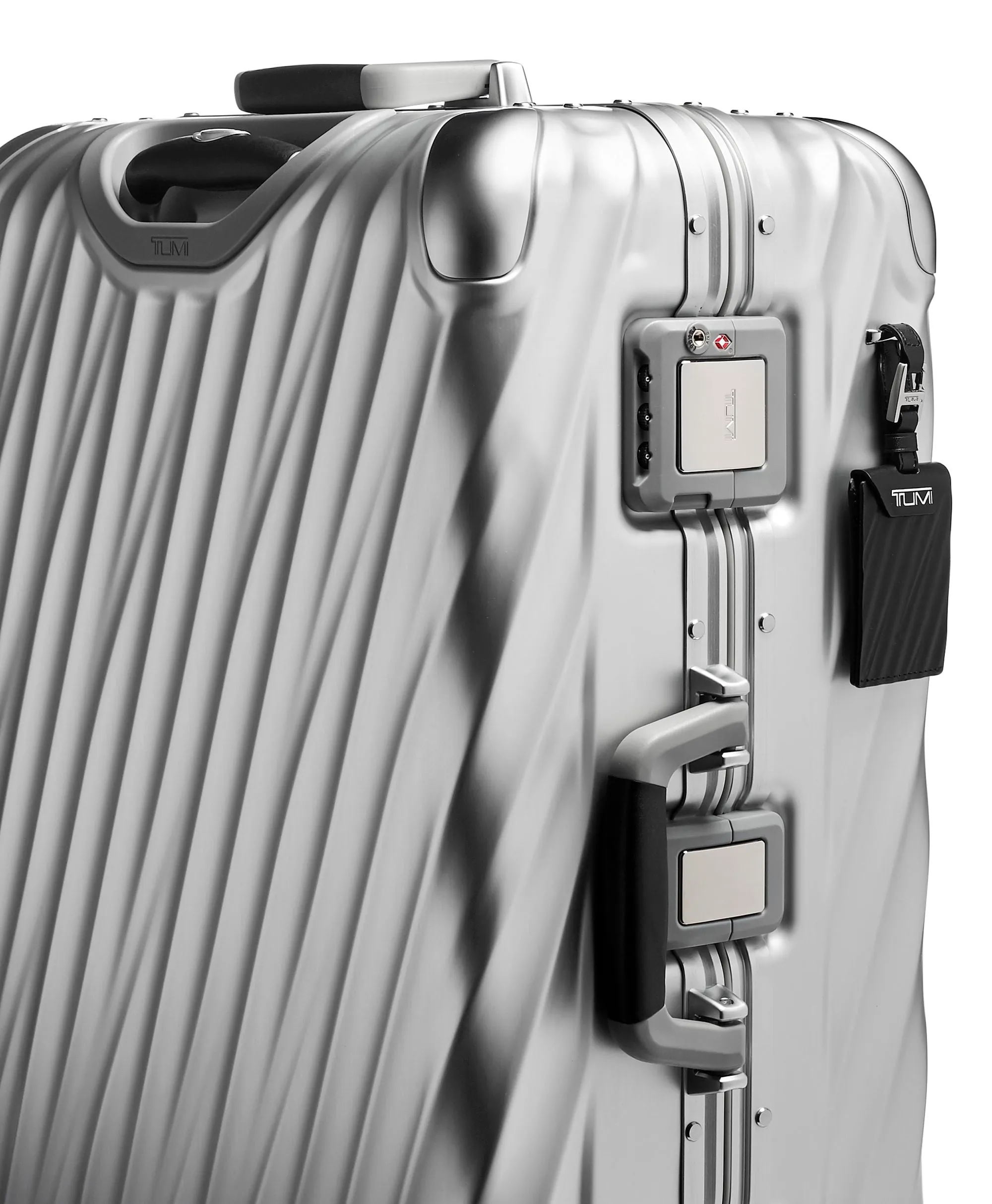 TUMI 19 DEGREE ALUMINUM Short Trip 26" Medium Hardside Checked Spinner