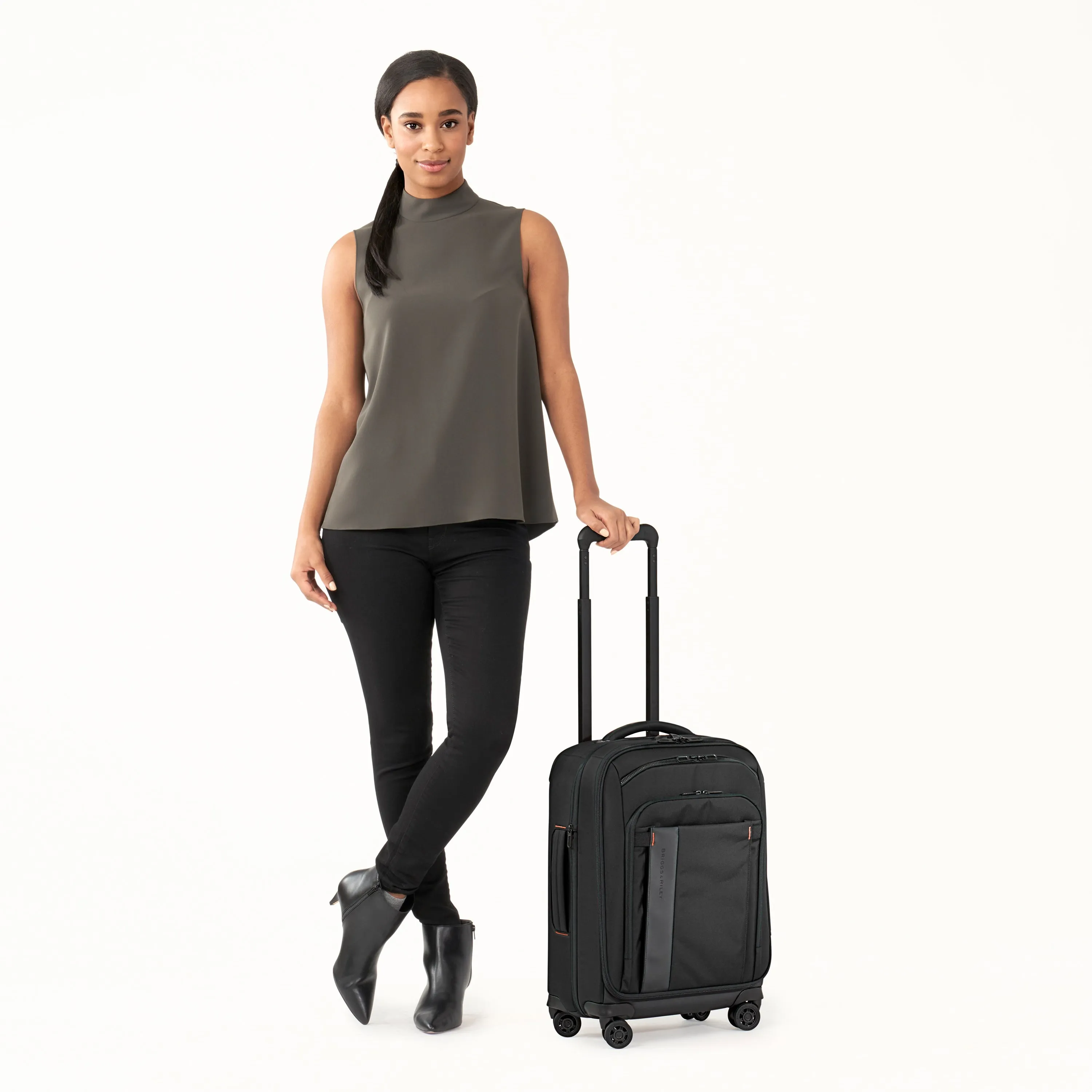 ZDX International 22" Carry-On Expandable Spinner