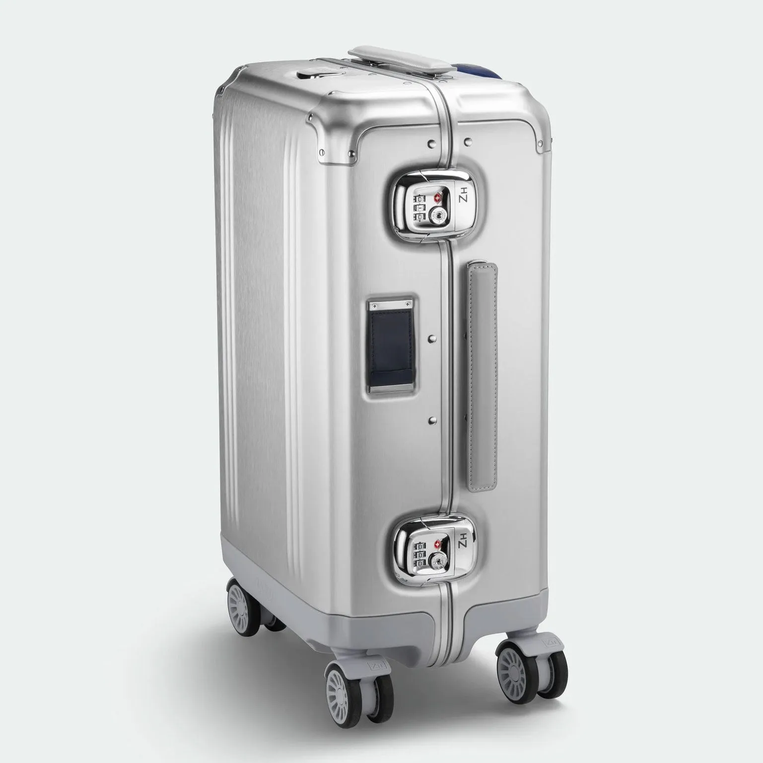 Zero Halliburton Pursuit Aluminum Continental Carry-On Case