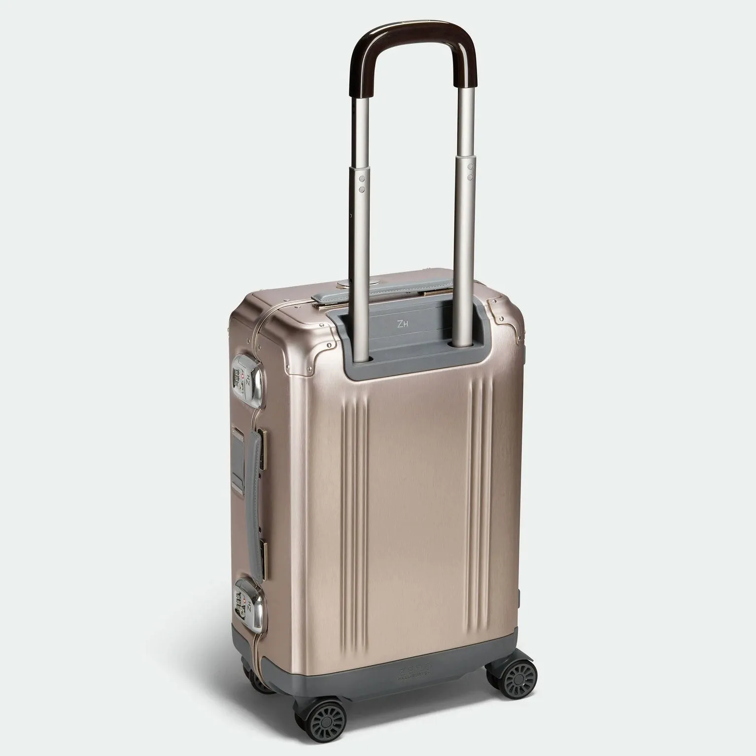 Zero Halliburton Pursuit Aluminum International Carry-On Case