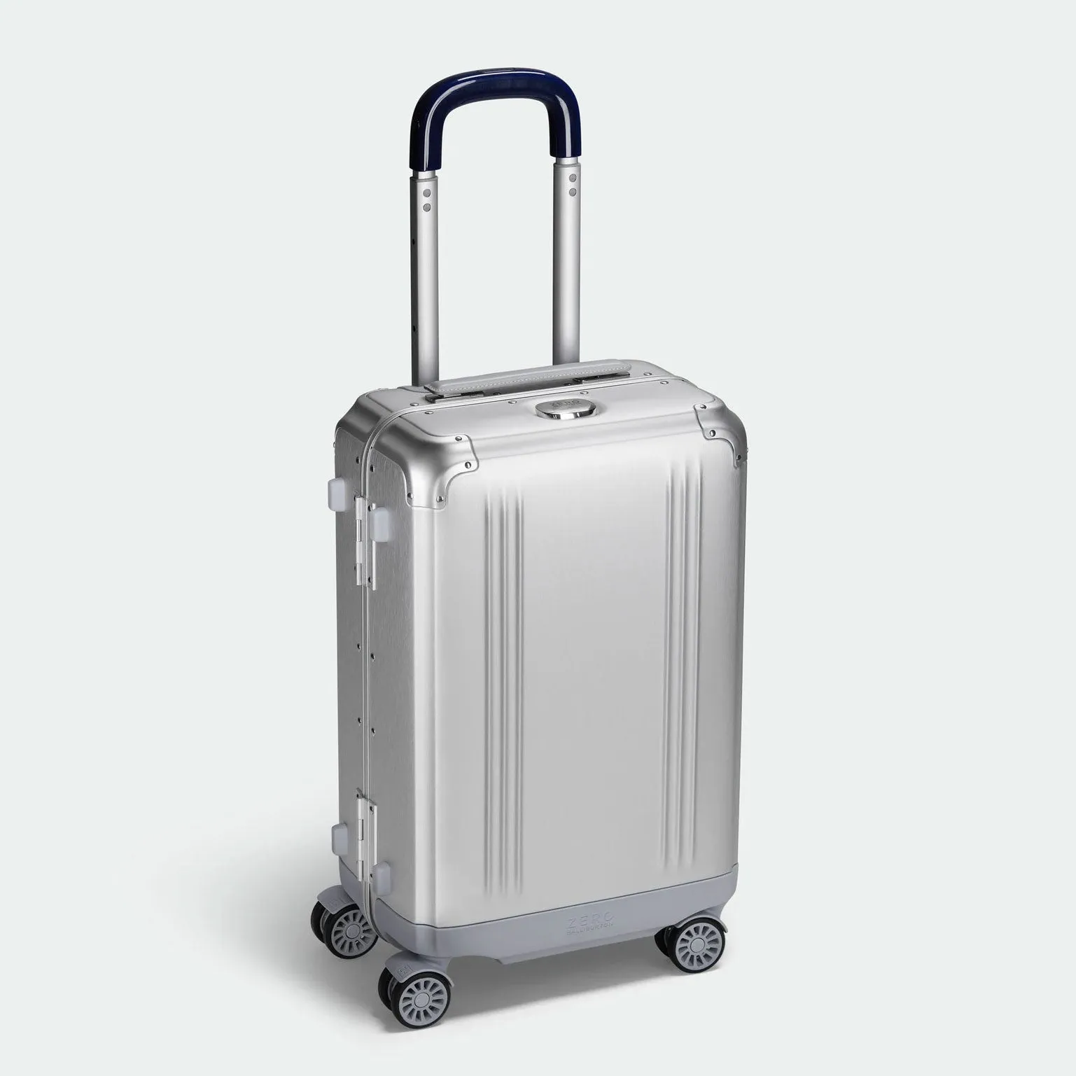 Zero Halliburton Pursuit Aluminum International Carry-On Case