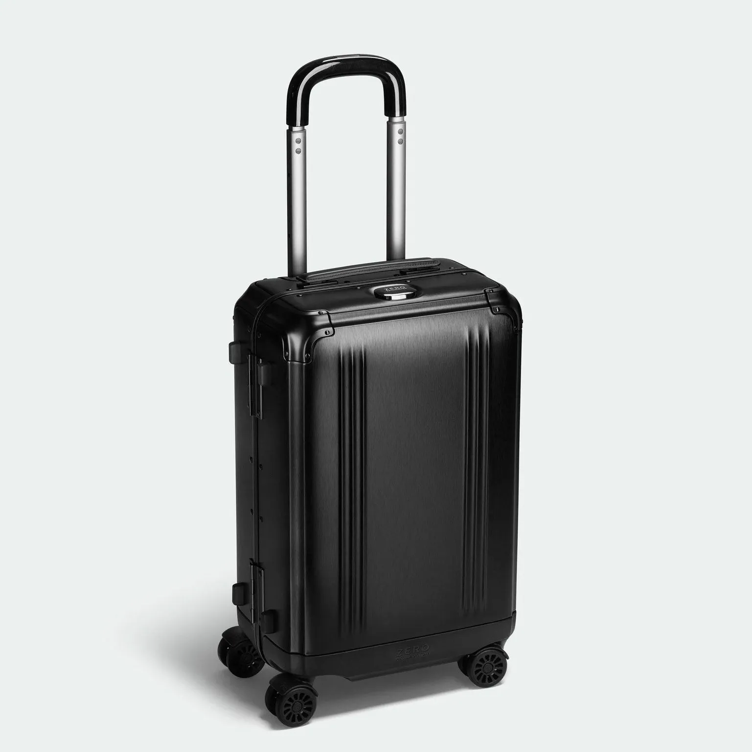 Zero Halliburton Pursuit Aluminum International Carry-On Case